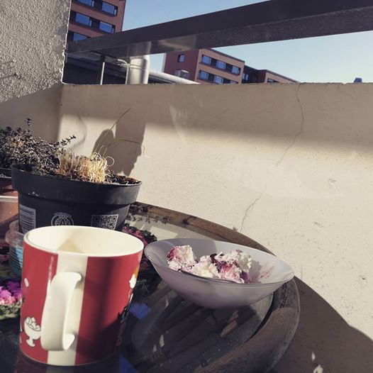 Parvekkeella chillailua vielä kun se on mahdollista